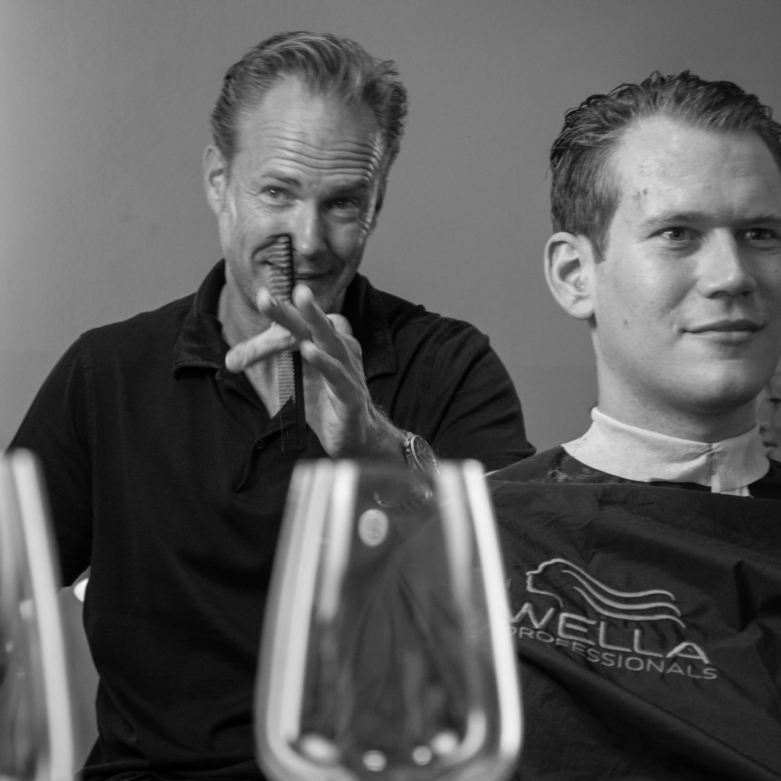 EP20: Der Friseurbesuch als Erlebnis. Handwerk, Stil und ein Haarschnitt bei einem Glas Wein. Mit Hannes Steinmetz